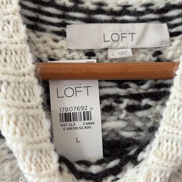 New LOFT Fair Isle Embellished Crewneck Sweater Wool Alpaca Blend Size L - Picture 5 of 10